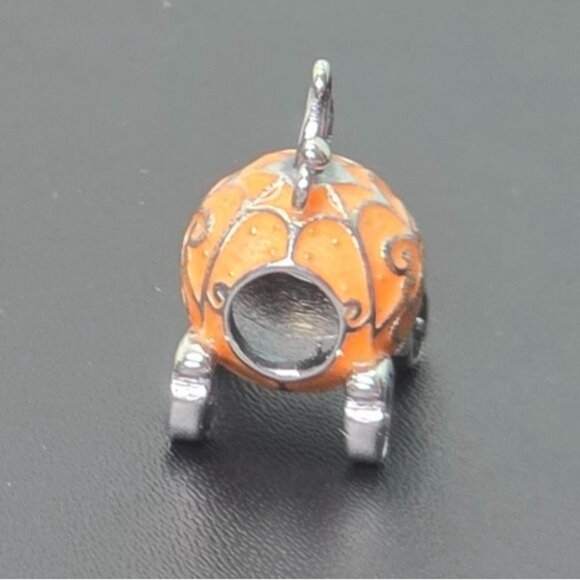 🎃 Enchanted Pumpkin Carriage Charm (NWOT) - Picture 4 of 7